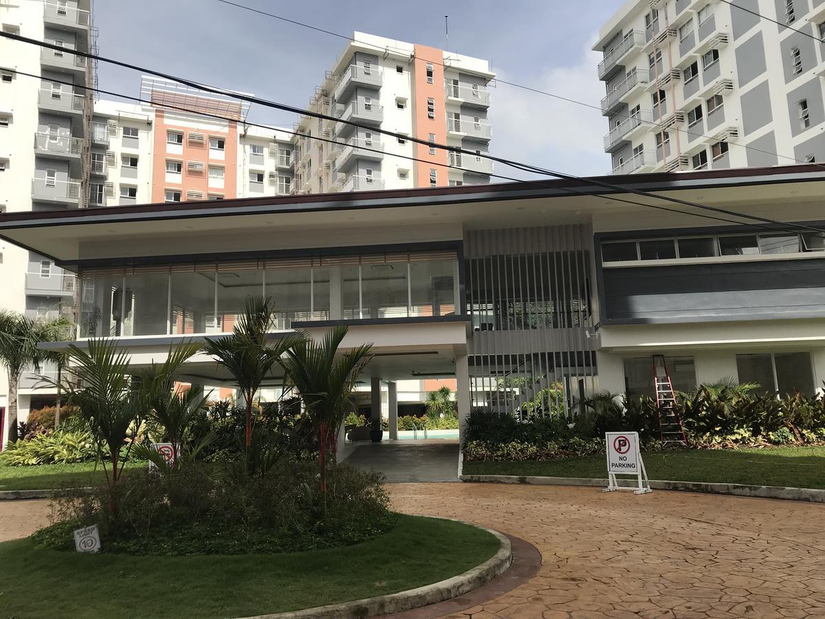 Mivesa Garden Residences By Cec Cebu Buitenkant foto
